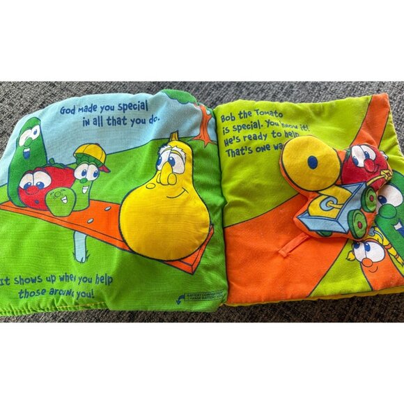 VeggieTales Soft Sounds Fabric Book God Made You Special - Picture 8 of 8